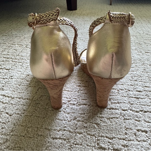 Lilly Pulitzer Gold Maddie Wedge Sandals with Crisscross Straps Women’s Size 9 - Picture 4 of 16